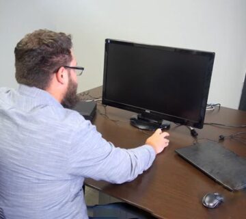 1022 why the DVR is not connected to the monitor 360x320