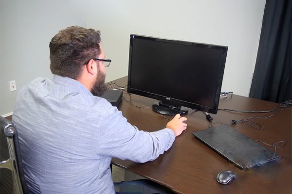 1022 why the DVR is not connected to the monitor